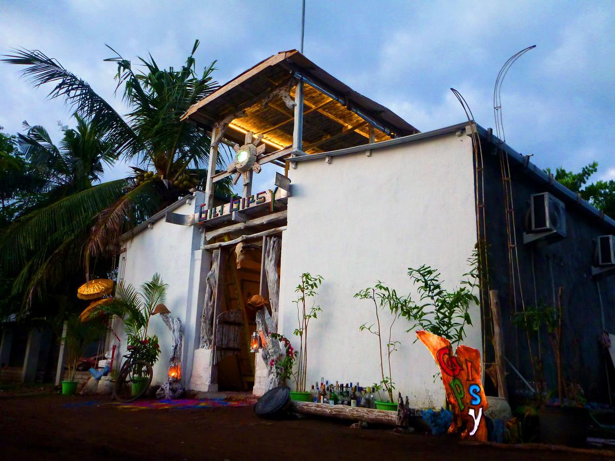 Gipsy Backpackers Hostel Gili Trawangan Exterior foto