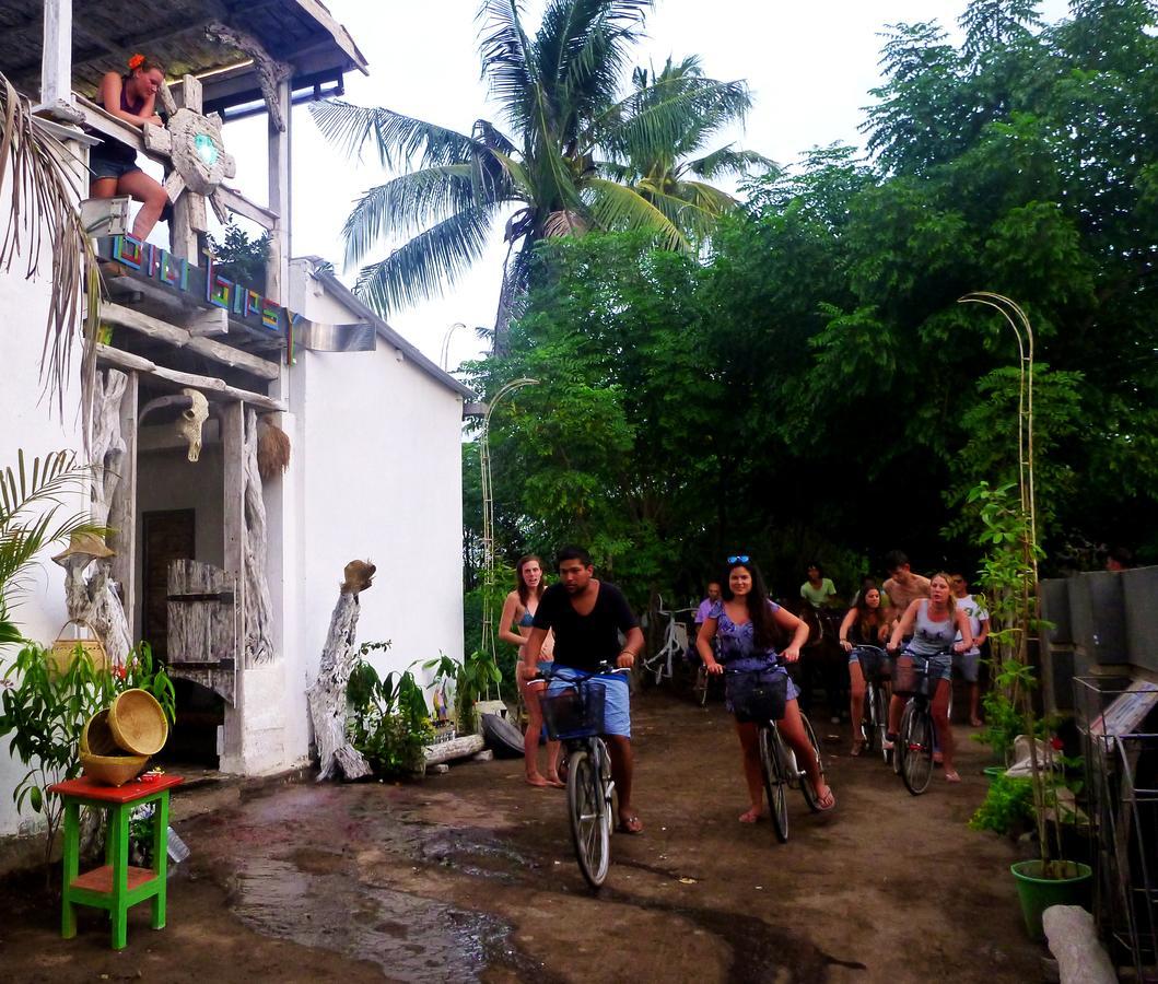 Gipsy Backpackers Hostel Gili Trawangan Exterior foto