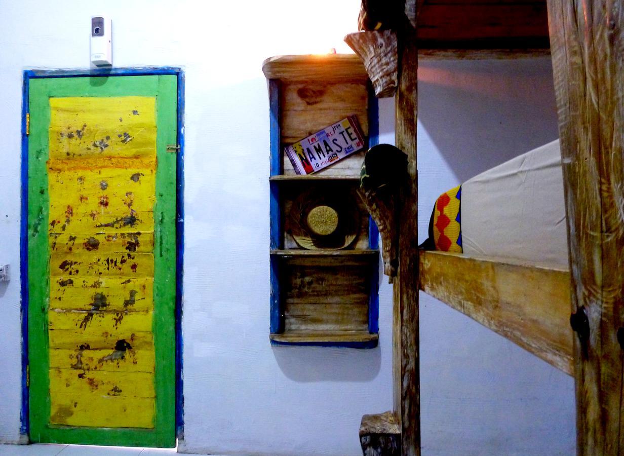 Gipsy Backpackers Hostel Gili Trawangan Exterior foto