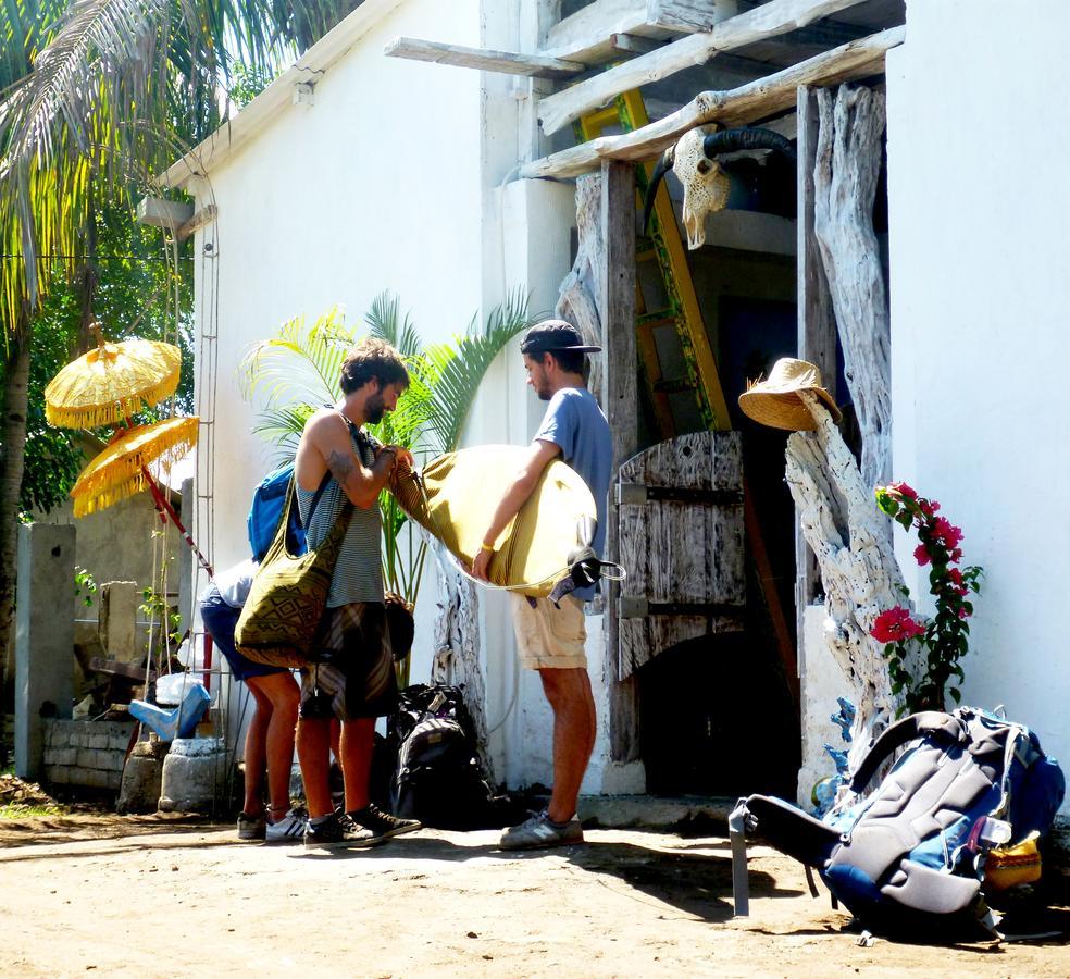 Gipsy Backpackers Hostel Gili Trawangan Exterior foto