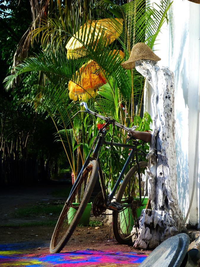 Gipsy Backpackers Hostel Gili Trawangan Exterior foto